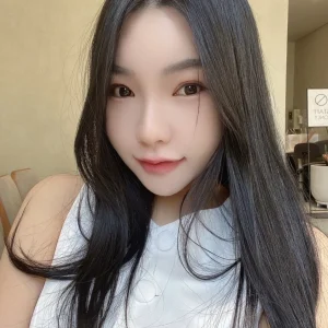 Yaeji Age 23 36/23/35 165 cm